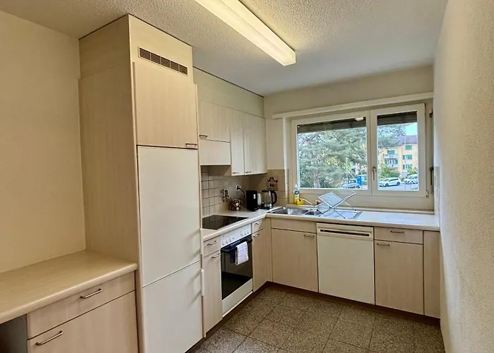 Basic With Balcony Access Lägenhet *